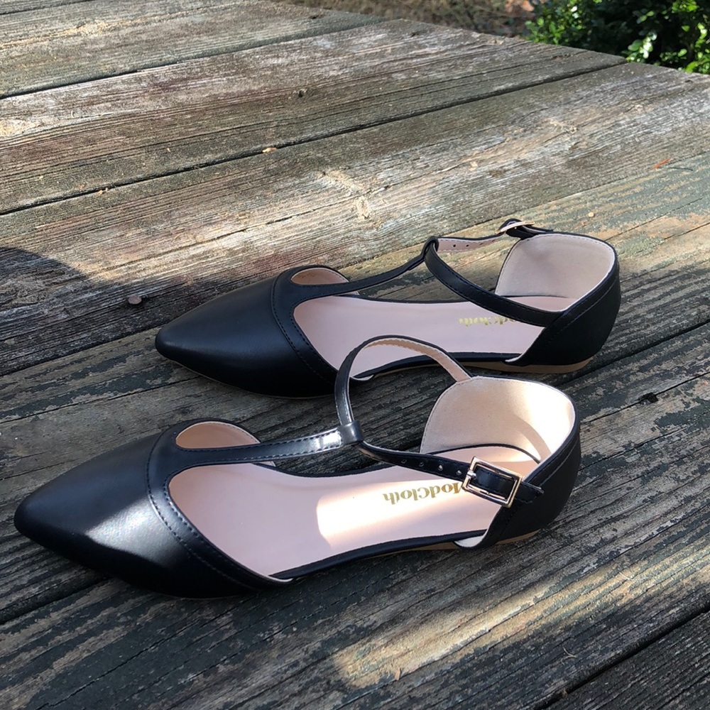 ModCloth Heartbeat T-strap vegan flats wide 6 6W - Picture 3 of 8